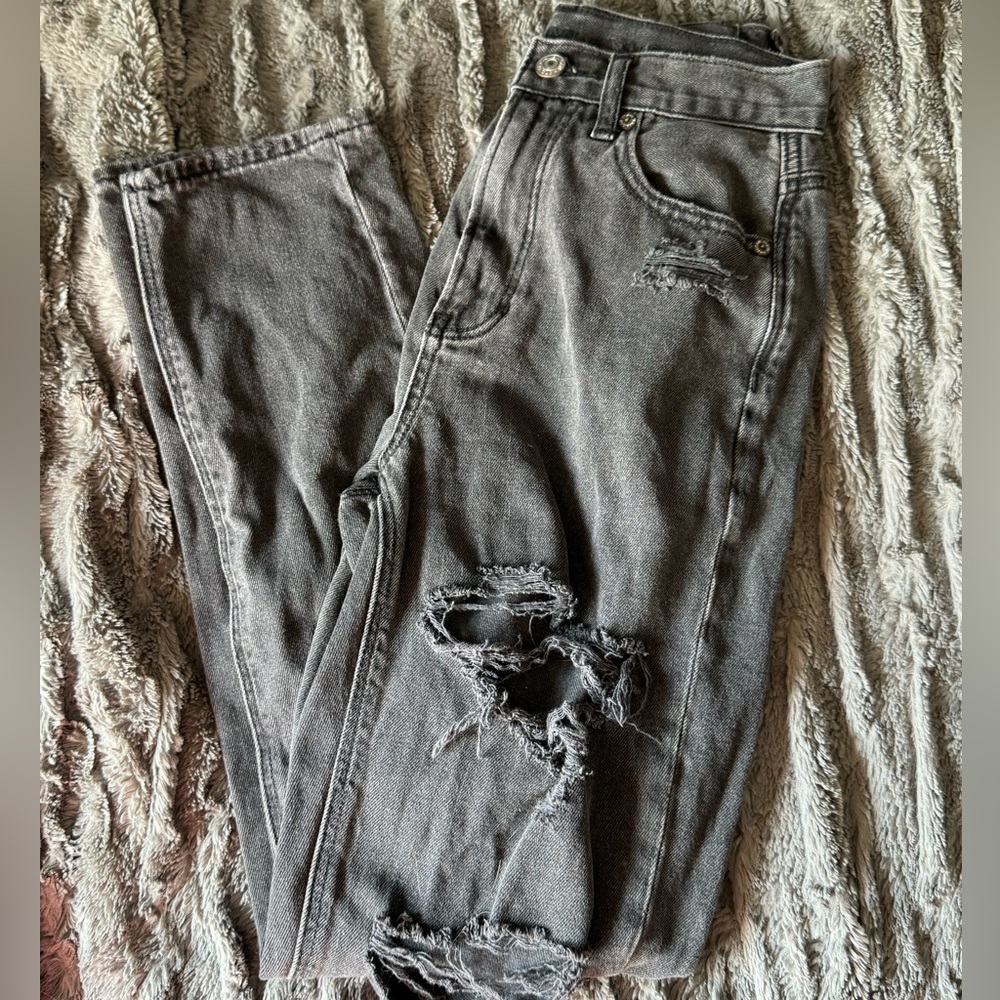 Black Ripped Jeans (Mom Jean)